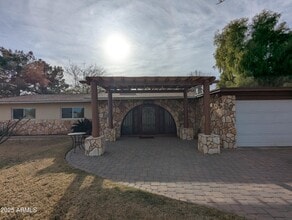 Building Photo - 6511 W Fremont Rd.