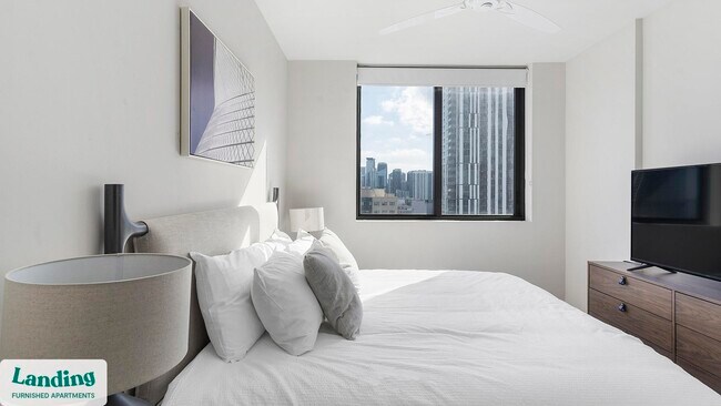 Foto del edificio - 698 NE 1st Ave