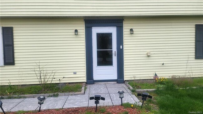 Building Photo - 46 Inwood Ave