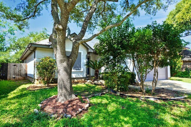Foto del edificio - Beautiful Home in the desirable Shavano Ga...