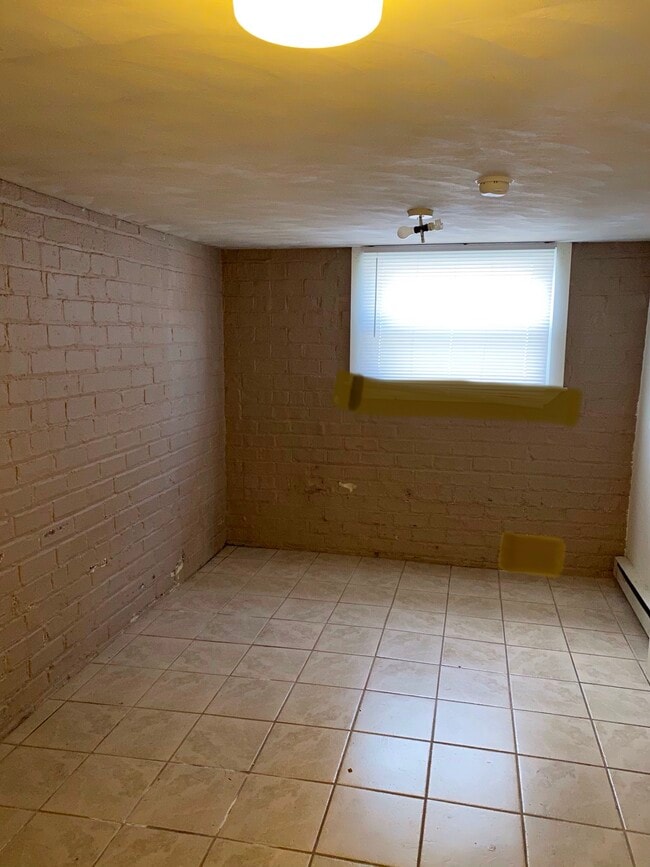 Bedroom - 74 N High St