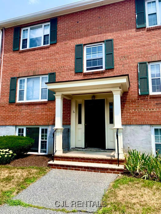 Photo - 6 Harris Cir (Arlington, MA)