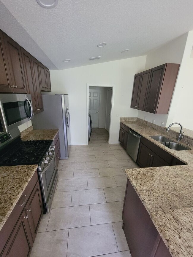 Foto del edificio - Gorgeous 2/2/2 + Den in Heritage Oaks!!!