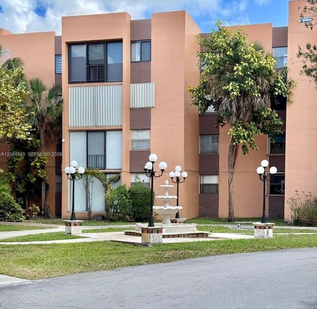 Foto del edificio - 9400 W Flagler St