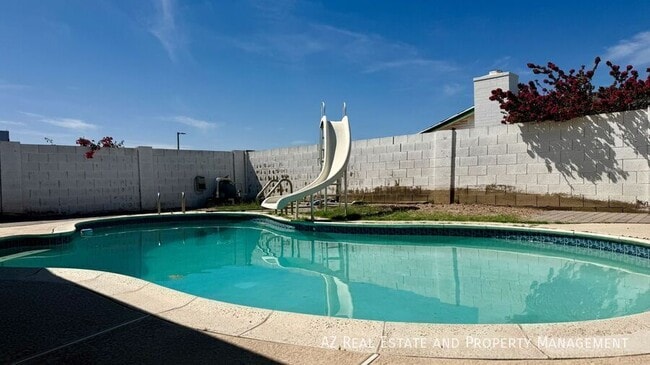 Foto del edificio - 4440 W Yucca St