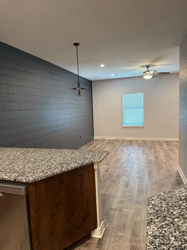 Foto del edificio - 204 Northwood Blvd