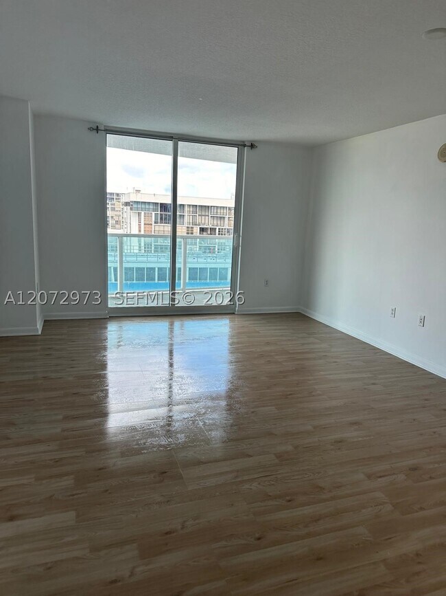 Foto del edificio - 2101 Brickell Ave