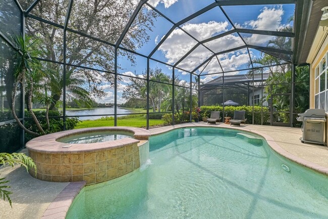 Building Photo - Fully Furnished Pool Home in Grandezza *MU...