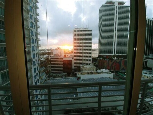 Foto del edificio - 133 NE 2nd Ave