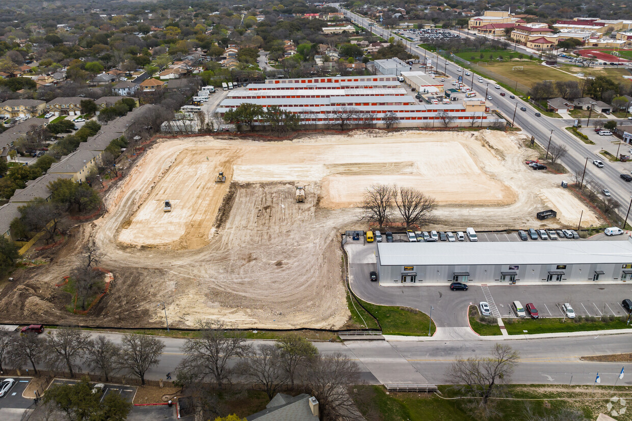 Primary Photo - Eckhert Crossing Apartments