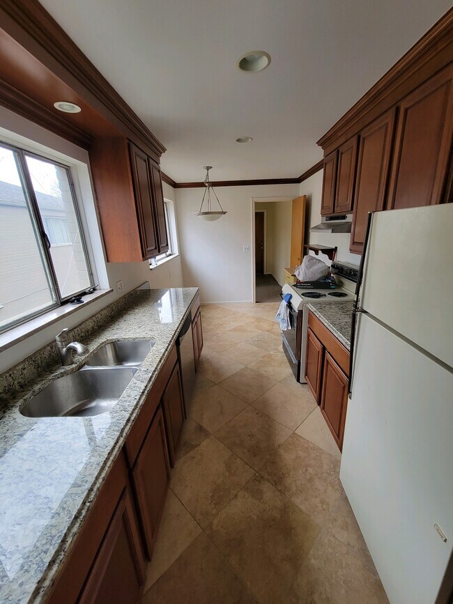 Kithcen - 517 Neff Rd