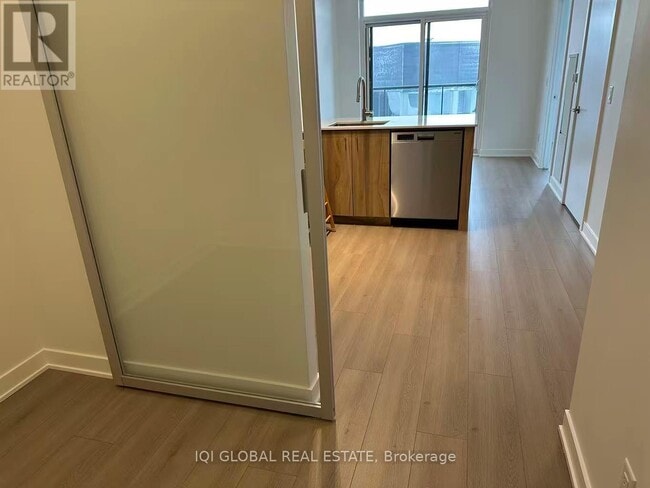 Photo du bâtiment - 25 Wellington St S