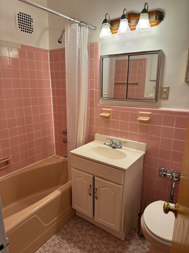 Foto del edificio - 444 E 87th St