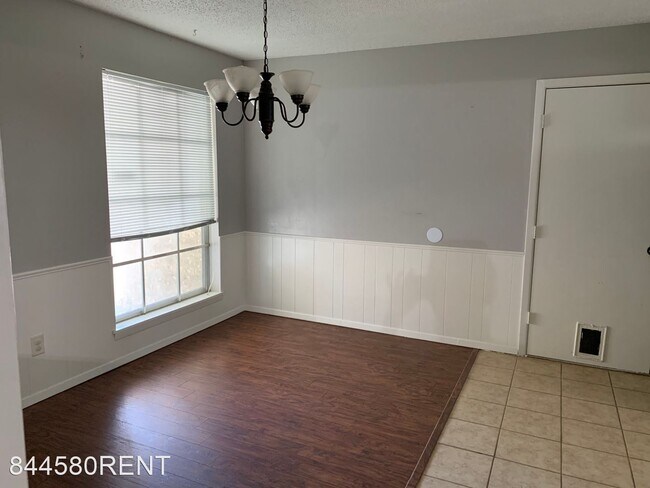 Foto del edificio - 3 br, 2 bath House - 6211 NW Cedarwood Dr