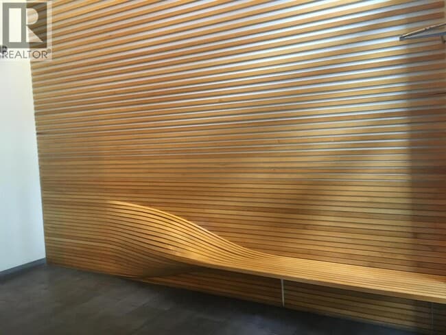 Building Photo - 1205 Howe St