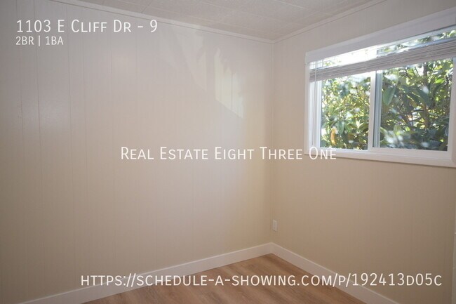 Building Photo - 1103 E Cliff Dr