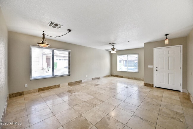 Building Photo - 7500 E Deer Valley Rd