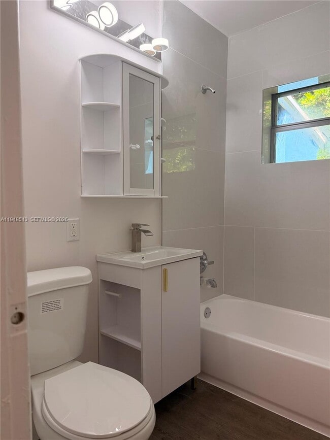 Foto del edificio - 634 NW 12th Ave