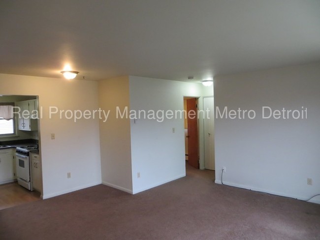Building Photo - 3204 Shenandoah Dr
