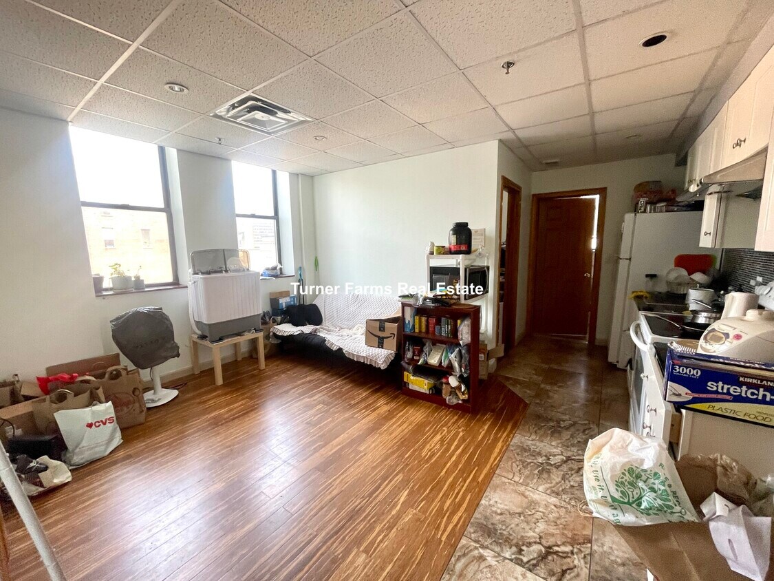 Foto principal - 72 Kneeland St