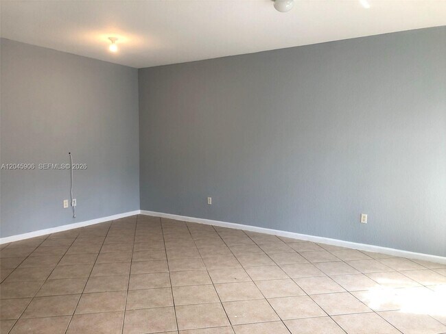 Foto del edificio - 8209 SW 25th Ct