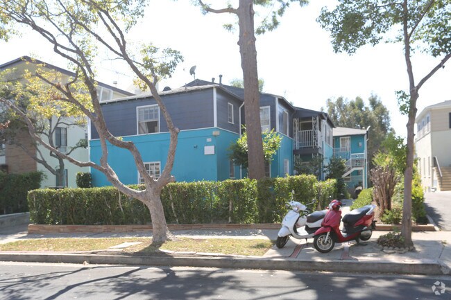 Building Photo - 621 Midvale Avenue