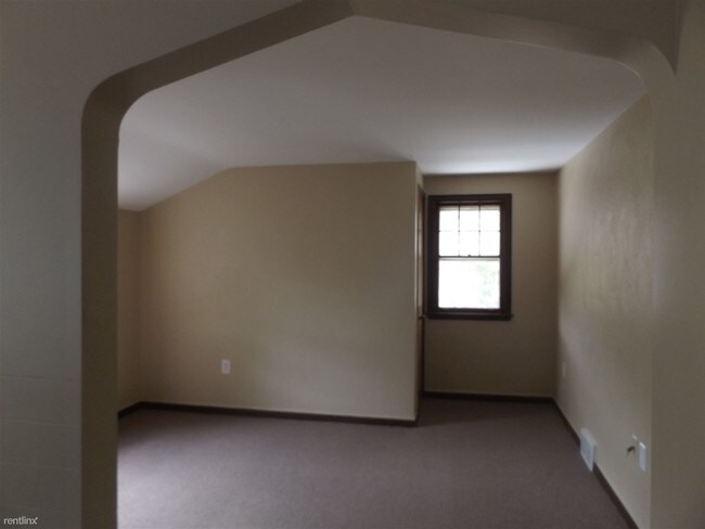 Building Photo - 481 17th St