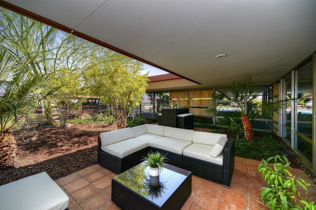 Foto del edificio - 7151 E Rancho Vista Dr