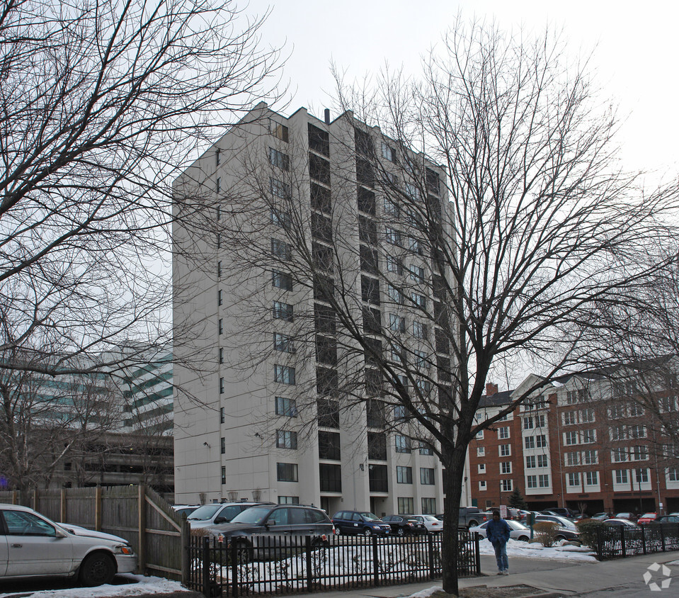 Building Photo - Clinton Manor