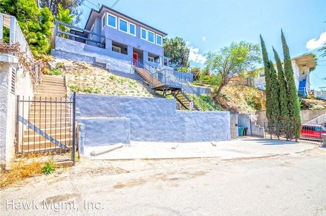 Building Photo - 1 br, 1 bath Apartment - 2414 N. Alvarado St.