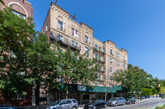 Building Photo - 1075 Grand Concourse