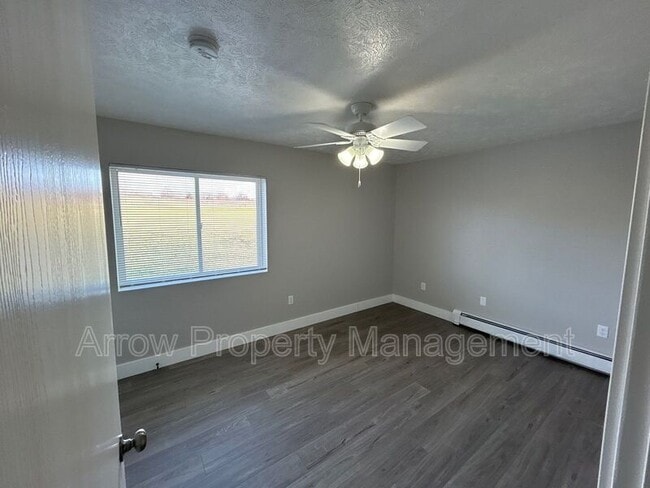 Building Photo - 940 27th St