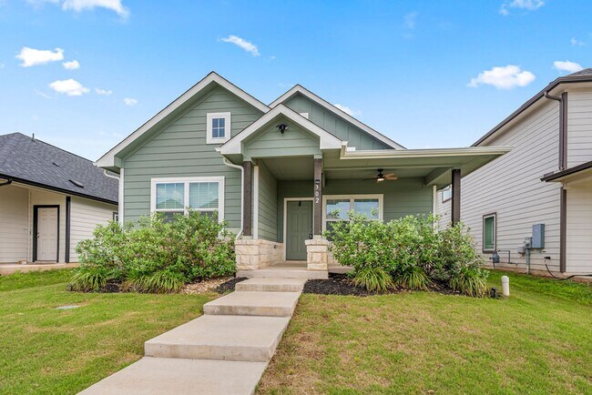 Foto del edificio - 302 Timber Brook Dr