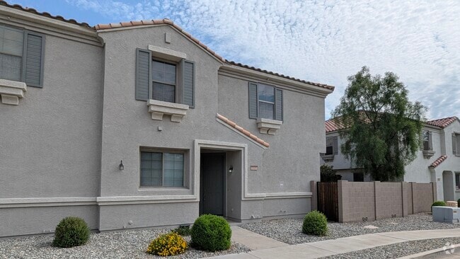 Building Photo - 7535 S 30th Run