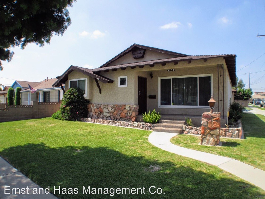 Primary Photo - 3 br, 2 bath House - 9255 Los Angeles St.