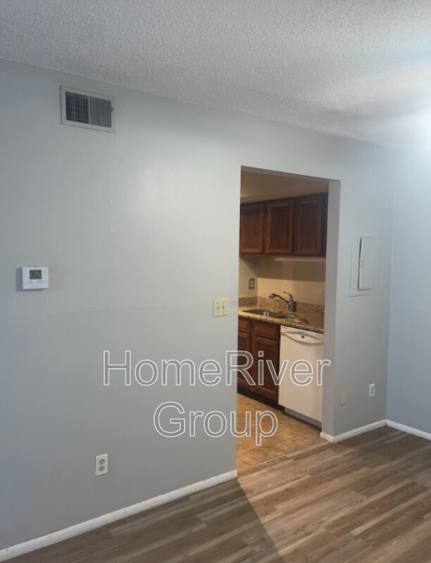 Foto del edificio - 2597 Countryside Blvd