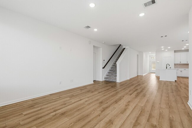 Building Photo - 17043 Luminous Ln