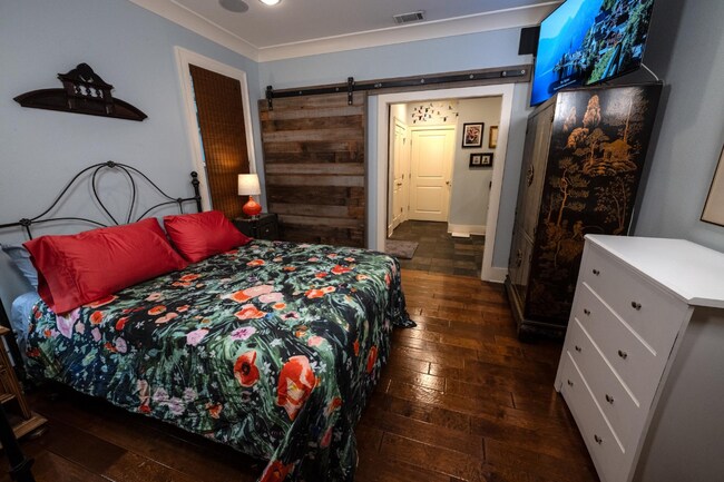 Foto del edificio - 605 N Orange St