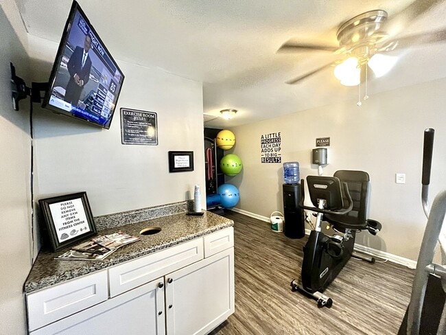 Foto del edificio - Lynn Haven Cove Apartments