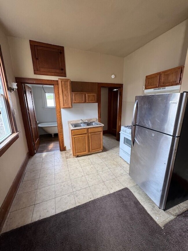 Foto del edificio - 420 Maxine Dr