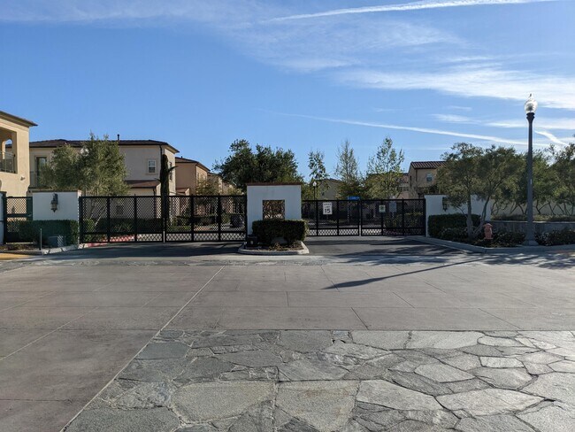 Foto del edificio - 21742 Candela Dr