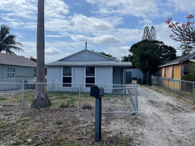 Foto del edificio - 1094 Peak Rd