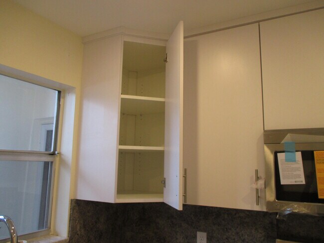 Foto del edificio - 224 Lake Dora Dr