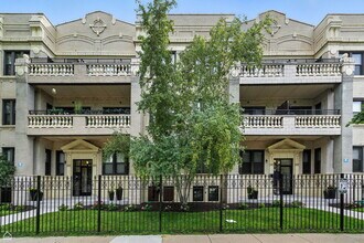 Building Photo - 4351 S King Dr