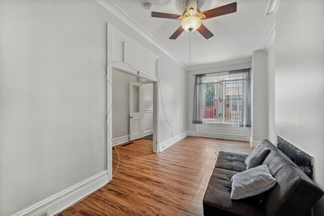 Foto del edificio - 1730 Monument St