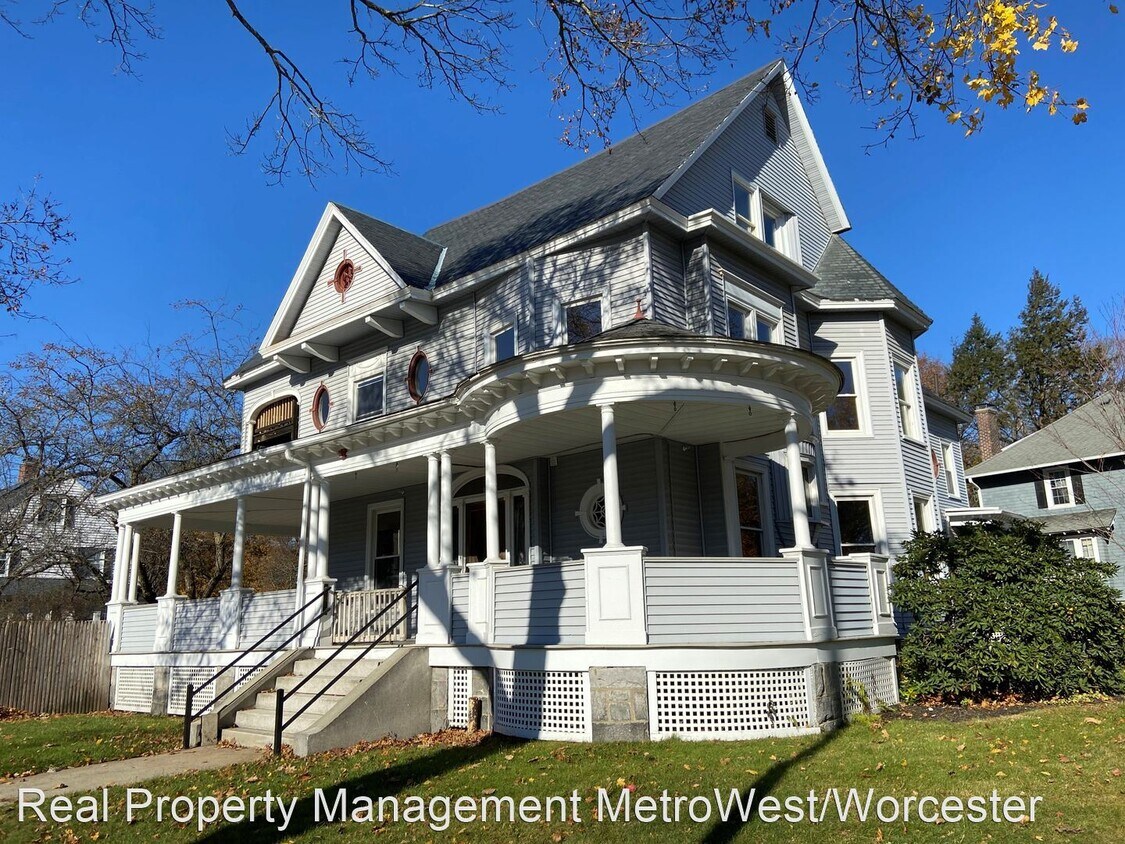 Foto principal - 2 br, 2 bath House - 284 Highland Street, #3
