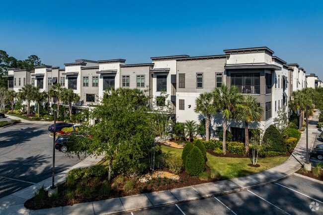 Building Photo - The Walton