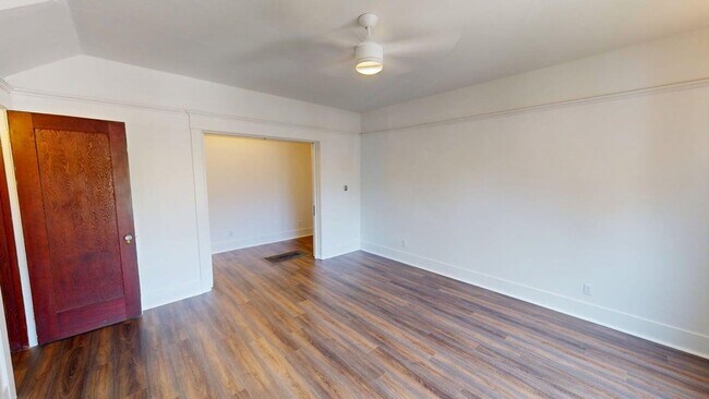 Foto del edificio - 1412 10th St
