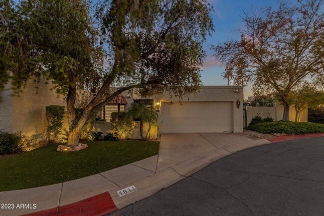 Building Photo - 4611 E Desert Dr
