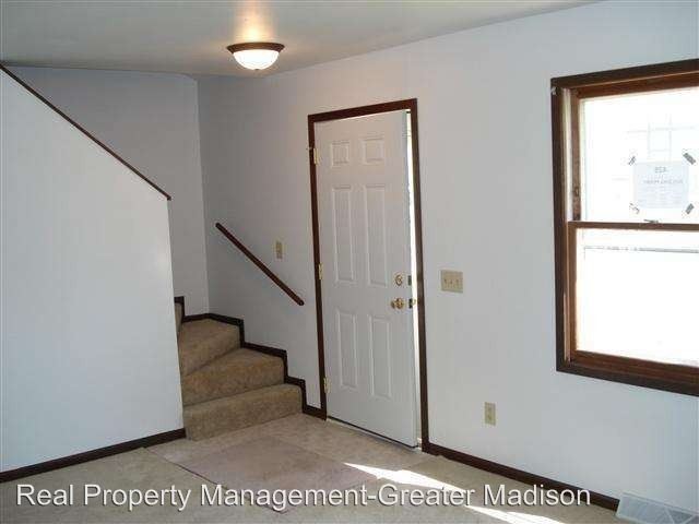 Building Photo - 426-428 Moorland Rd